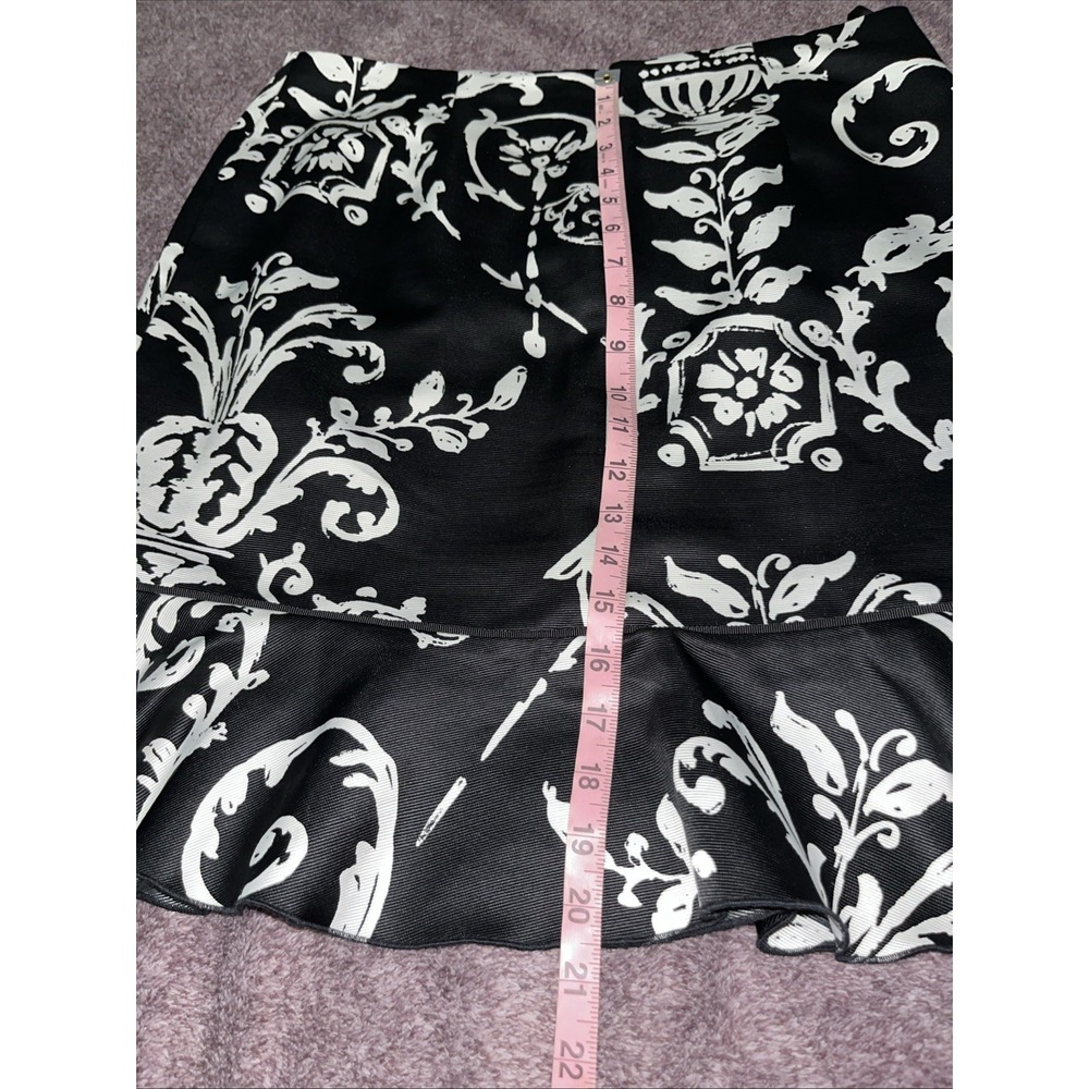 White House Black Market Pencil Skirt Womens Size 8 Floral Print Black & White - Picture 7 of 8